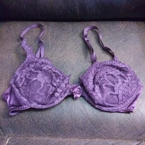 Vintage Victoria Secret Miracle Bra Second Skin Satin Lightly Padded Push-up 34B